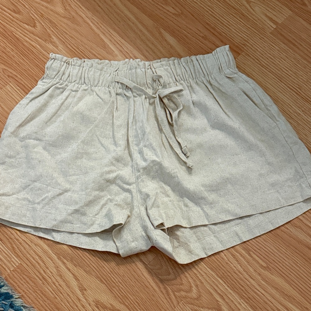 Pacsun Women's Cream Shorts